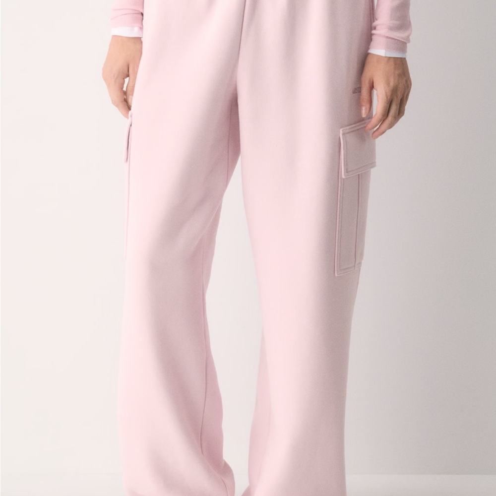 Aritzia Cupid Pink Cargo Sweatpants